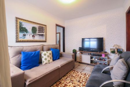 Casa à venda com 202m², 2 quartos e 2 vagas Casa à venda com 202m², 2 quartos e 2 vagasSala