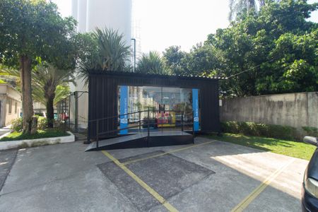 Apartamento para alugar com 57m², 2 quartos e 1 vagaÁrea comum - Mini Mercado