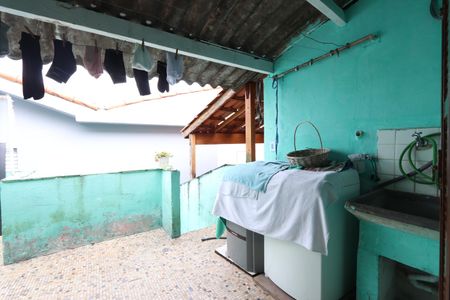 Casa à venda com 72m², 2 quartos e 1 vagaÁrea de Serviço