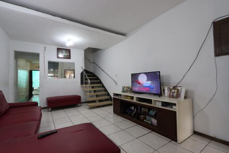 Casa à venda com 72m², 2 quartos e 1 vagaSala