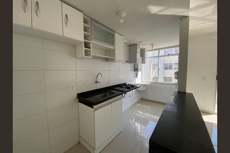 Apartamento para alugar com 49m², 2 quartos e 1 vaga Apartamento para alugar com 49m², 2 quartos e 1 vagaCozinha e Área de Serviço