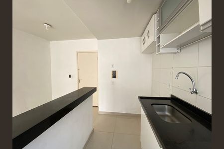 Apartamento para alugar com 49m², 2 quartos e 1 vaga Apartamento para alugar com 49m², 2 quartos e 1 vagaCozinha e Área de Serviço
