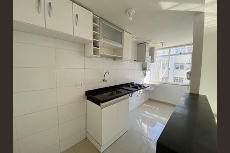Apartamento para alugar com 49m², 2 quartos e 1 vaga Apartamento para alugar com 49m², 2 quartos e 1 vagaCozinha e Área de Serviço