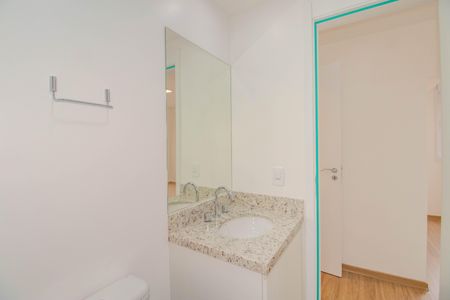 Apartamento à venda com 56m², 2 quartos e 1 vaga Apartamento à venda com 56m², 2 quartos e 1 vagaBanheio da Suíte