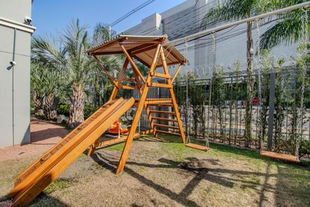 Apartamento à venda com 56m², 2 quartos e 1 vaga Apartamento à venda com 56m², 2 quartos e 1 vagaÁrea comum - Playground