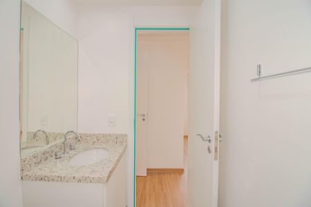 Apartamento à venda com 56m², 2 quartos e 1 vaga Apartamento à venda com 56m², 2 quartos e 1 vagaBanheio da Suíte