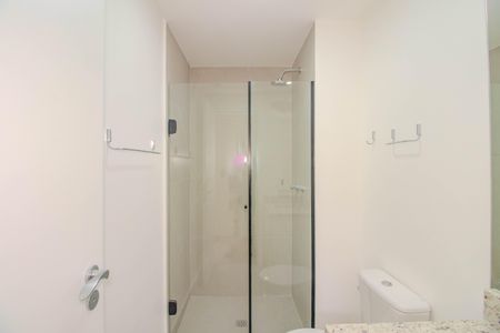Apartamento à venda com 56m², 2 quartos e 1 vaga Apartamento à venda com 56m², 2 quartos e 1 vagaBanheio da Suíte