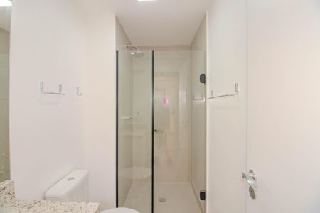 Apartamento à venda com 56m², 2 quartos e 1 vaga Apartamento à venda com 56m², 2 quartos e 1 vagaBanheio Social