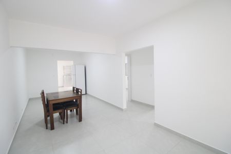 Casa à venda com 248m², 4 quartos e 2 vagasSala