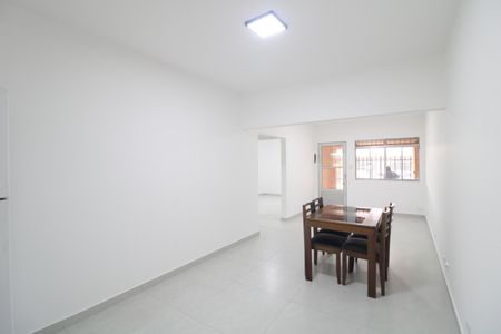 Casa à venda com 248m², 4 quartos e 2 vagasSala