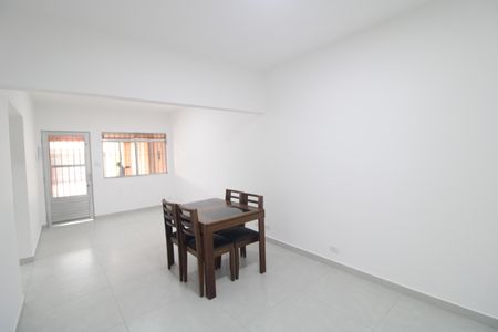 Casa à venda com 248m², 4 quartos e 2 vagasSala