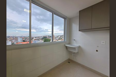 Área de Serviço  de apartamento para alugar com 2 quartos, 128m² em Santa Efigênia, Belo Horizonte