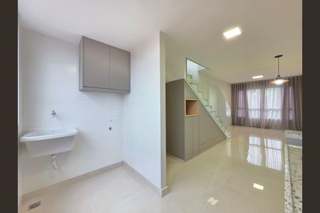 Apartamento à venda com 128m², 2 quartos e 1 vaga Apartamento à venda com 128m², 2 quartos e 1 vagaCozinha e área de serviço
