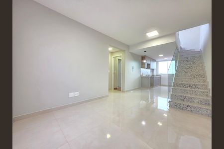 Sala  de apartamento para alugar com 2 quartos, 128m² em Santa Efigênia, Belo Horizonte