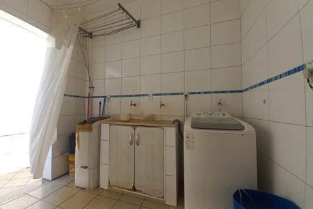 Casa à venda com 330m², 6 quartos e 2 vagasÁrea de Serviço