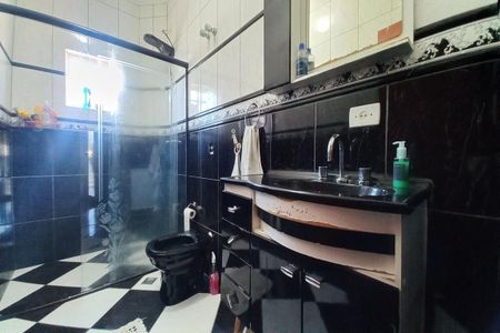 Casa à venda com 330m², 6 quartos e 2 vagasBanheiro