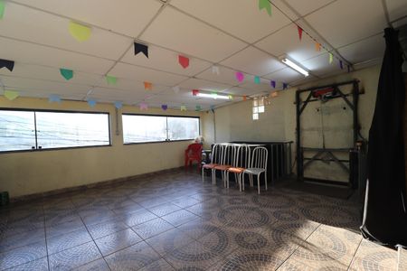 Casa à venda com 177m², 3 quartos e 4 vagasVaranda gourmet