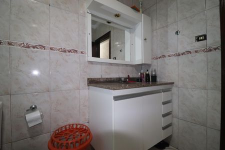 Casa à venda com 177m², 3 quartos e 4 vagasBanheiro 2