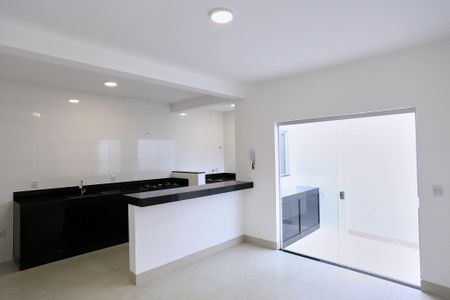 Casa para alugar com 200m², 3 quartos e 2 vagas Casa para alugar com 200m², 3 quartos e 2 vagasSala/Cozinha