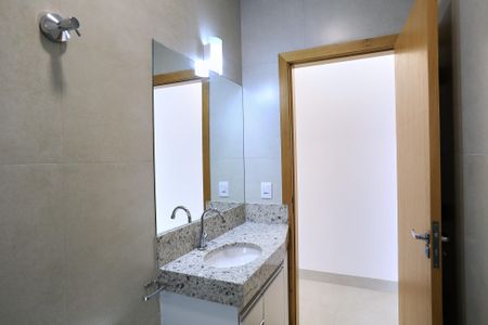 Casa para alugar com 200m², 3 quartos e 2 vagas Casa para alugar com 200m², 3 quartos e 2 vagasBanheiro