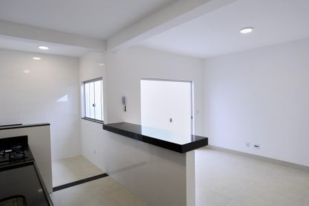 Casa para alugar com 200m², 3 quartos e 2 vagas Casa para alugar com 200m², 3 quartos e 2 vagasSala/Cozinha