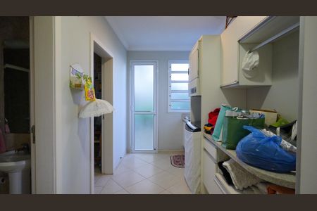 Casa de condomínio para alugar com 500m², 6 quartos e 3 vagasCozinha 