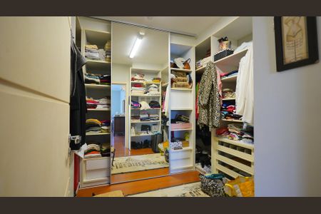 Casa de condomínio para alugar com 500m², 6 quartos e 3 vagasCloset da suite 5