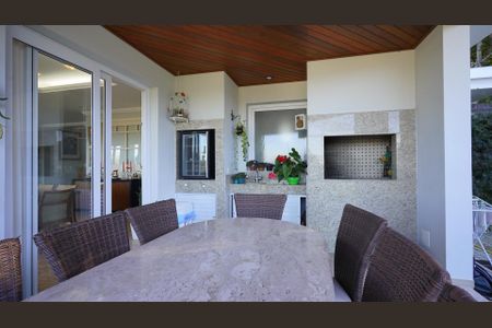 Casa de condomínio para alugar com 500m², 6 quartos e 3 vagasChurrasqueira