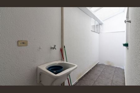 Casa à venda com 535m², 2 quartos e 1 vagaÁrea de Serviço