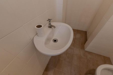 Apartamento para alugar com 450m², 6 quartos e 2 vagas Apartamento para alugar com 450m², 6 quartos e 2 vagasBanheiro de serviço