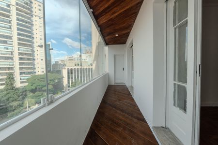 Apartamento para alugar com 450m², 6 quartos e 2 vagas Apartamento para alugar com 450m², 6 quartos e 2 vagasSacada Quarto 1