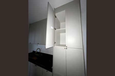 Apartamento para alugar com 450m², 6 quartos e 2 vagas Apartamento para alugar com 450m², 6 quartos e 2 vagasCozinha