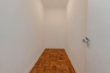 Apartamento para alugar com 450m², 6 quartos e 2 vagas Apartamento para alugar com 450m², 6 quartos e 2 vagasQuarto de Serviço