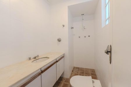 Apartamento para alugar com 450m², 6 quartos e 2 vagas Apartamento para alugar com 450m², 6 quartos e 2 vagasBanheiro
