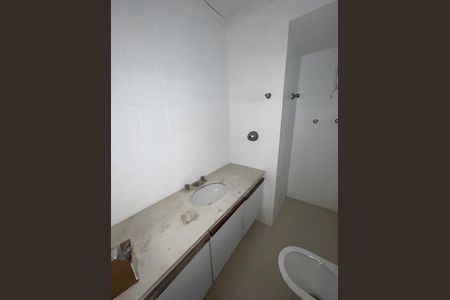 Apartamento para alugar com 450m², 6 quartos e 2 vagas Apartamento para alugar com 450m², 6 quartos e 2 vagasBanheiro