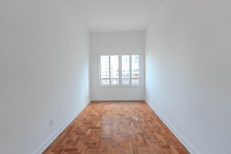Apartamento para alugar com 450m², 6 quartos e 2 vagas Apartamento para alugar com 450m², 6 quartos e 2 vagasQuarto de Serviço