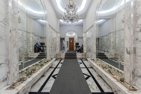 Apartamento para alugar com 450m², 6 quartos e 2 vagas Apartamento para alugar com 450m², 6 quartos e 2 vagasHall de entrada