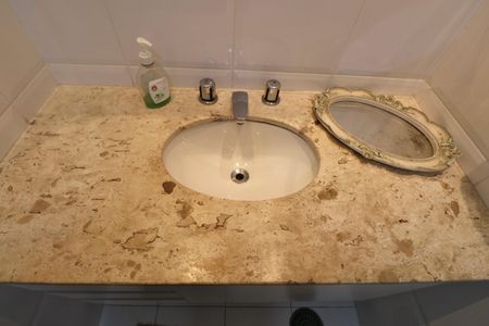 Apartamento para alugar com 250m², 4 quartos e 2 vagas Apartamento para alugar com 250m², 4 quartos e 2 vagasBanheiro Suíte 3