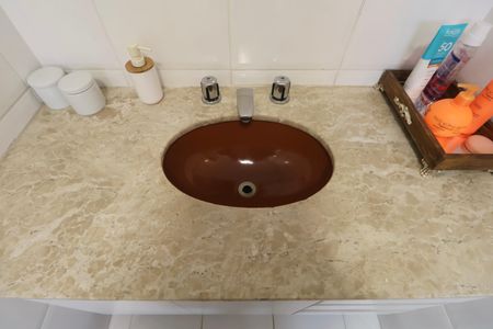 Apartamento para alugar com 250m², 4 quartos e 2 vagas Apartamento para alugar com 250m², 4 quartos e 2 vagasBanheiro Suíte 1