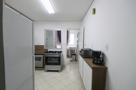 Apartamento para alugar com 250m², 4 quartos e 2 vagas Apartamento para alugar com 250m², 4 quartos e 2 vagasCozinha