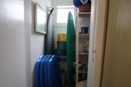 Apartamento para alugar com 250m², 4 quartos e 2 vagas Apartamento para alugar com 250m², 4 quartos e 2 vagasBanheiro de Serviço