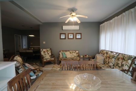 Apartamento para alugar com 250m², 4 quartos e 2 vagas Apartamento para alugar com 250m², 4 quartos e 2 vagasSala