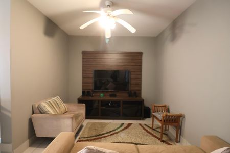 Apartamento para alugar com 250m², 4 quartos e 2 vagas Apartamento para alugar com 250m², 4 quartos e 2 vagasSala