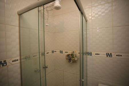 Casa à venda com 212m², 4 quartos e 2 vagasBanheiro da Suíte