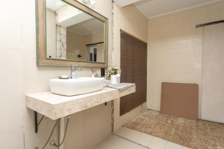 Casa à venda com 212m², 4 quartos e 2 vagasEdícula