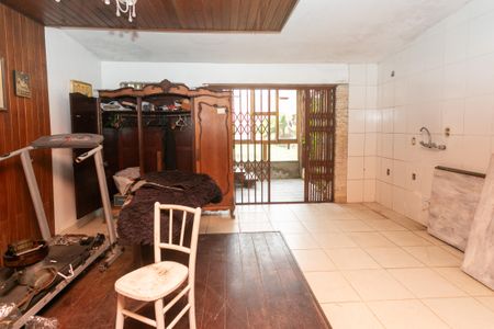 Casa à venda com 212m², 4 quartos e 2 vagasEdícula