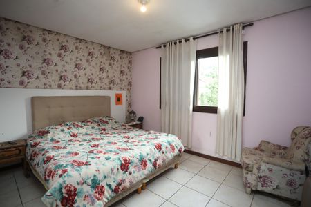 Casa à venda com 212m², 4 quartos e 2 vagasSuíte