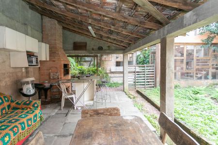 Casa à venda com 212m², 4 quartos e 2 vagasÁrea Externa