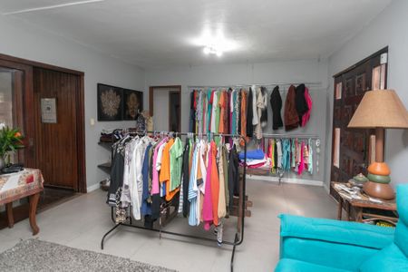 Casa à venda com 212m², 4 quartos e 2 vagasEdícula