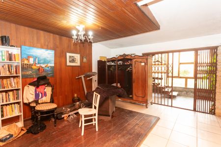 Casa à venda com 212m², 4 quartos e 2 vagasEdícula